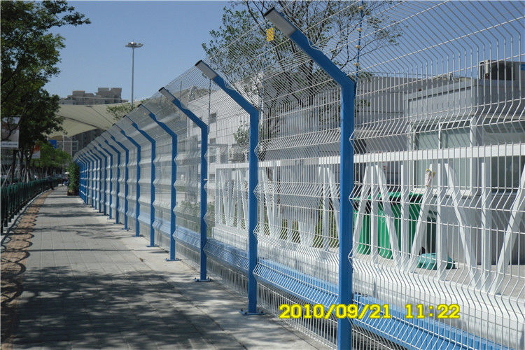 3mm Dia Perimeter Fencing 3D Welded Wire Fence 50x100mm Hole Size