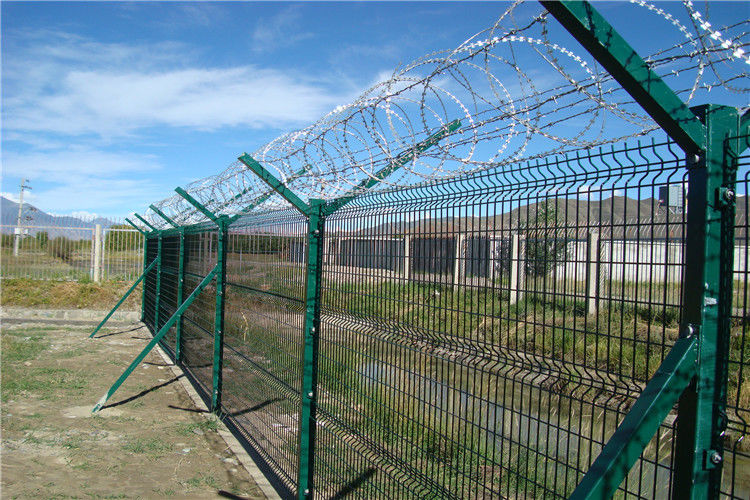 Outdoor PVC Coated Wire Fencing Decorative Welded Wire Fence Panels