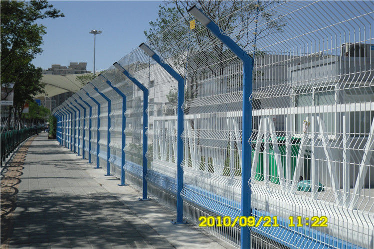 Curved Welded Wire Mesh Fence Panel For Garden With 50x100mm Hole Size