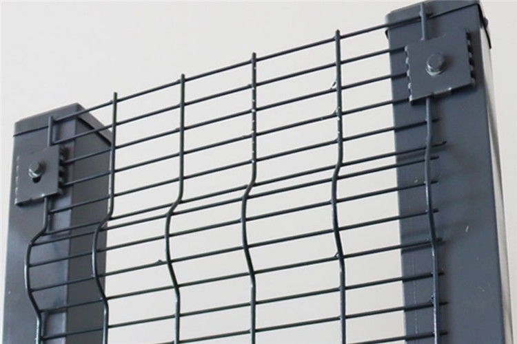 High Strength Welded Wire Security Fence Barrier With 4.0 Mm Diameter